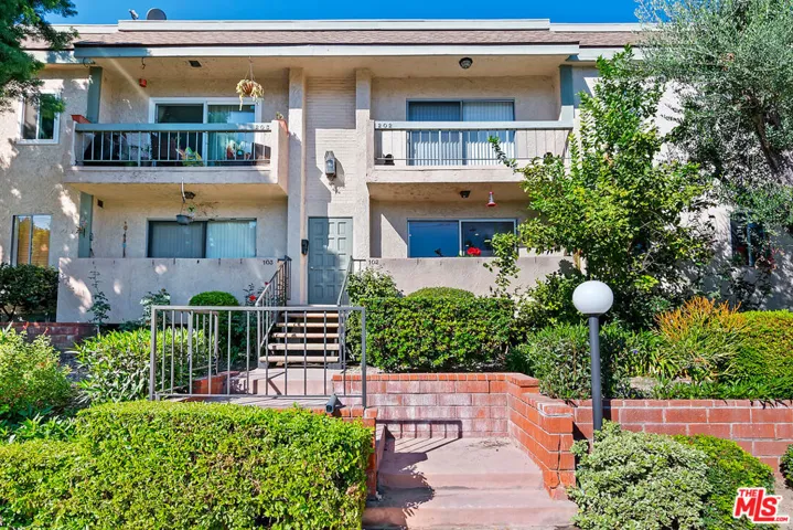 5055 Coldwater Canyon Avenue 102, Sherman Oaks, California 91423