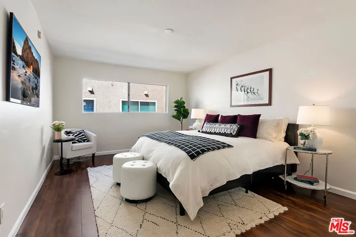 5055 Coldwater Canyon Avenue 102, Sherman Oaks, California 91423