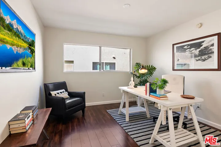 5055 Coldwater Canyon Avenue 102, Sherman Oaks, California 91423