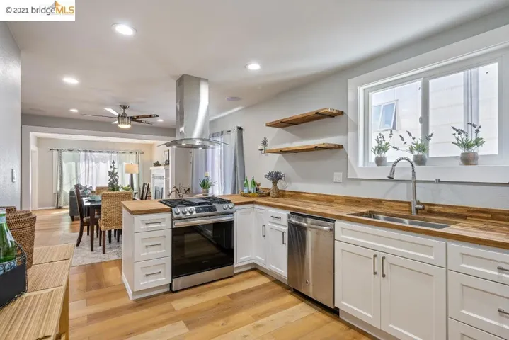 948 55th St, Oakland, California 94608