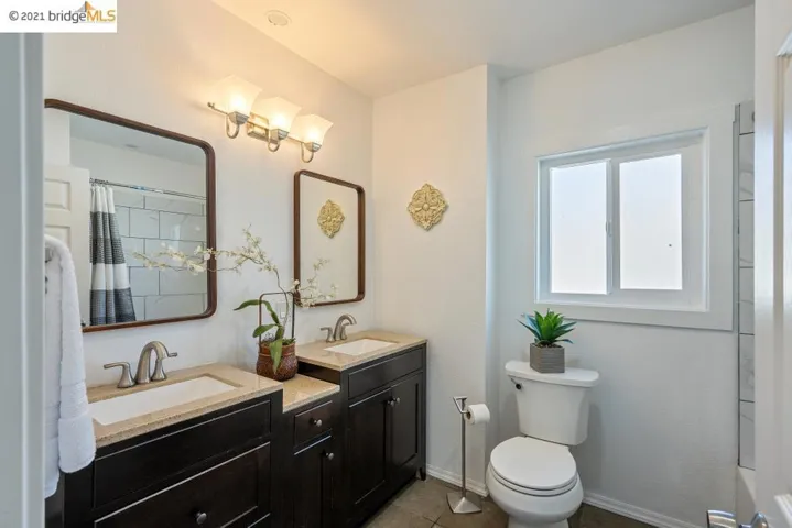 948 55th St, Oakland, California 94608