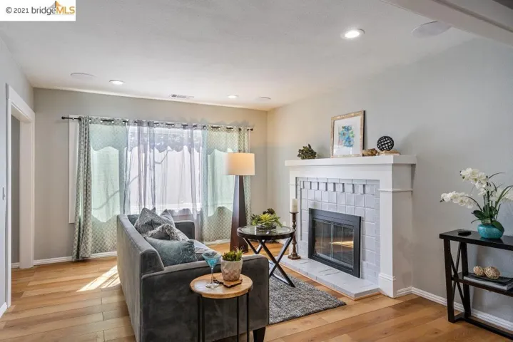 948 55th St, Oakland, California 94608