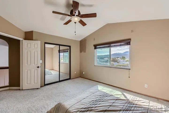 12137 Via Hacienda, El Cajon, California 92019