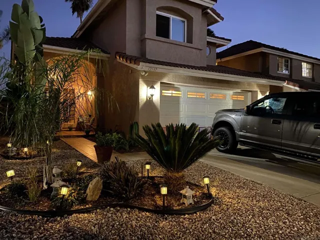 12137 Via Hacienda, El Cajon, California 92019