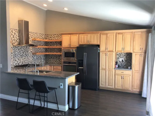 7790 Village Lakes Road, Highland, California 92346