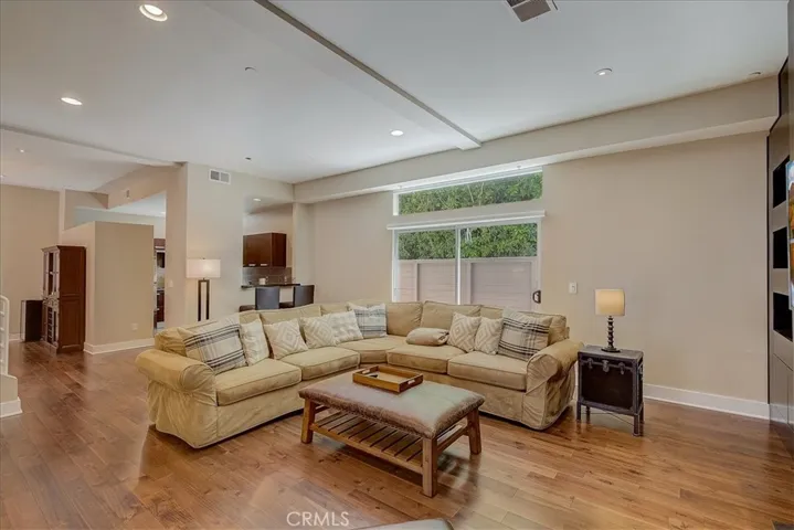11815 Laurelwood Drive 5, Studio City, California 91604