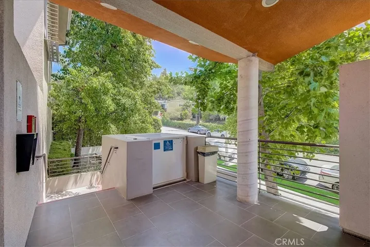 11815 Laurelwood Drive 5, Studio City, California 91604