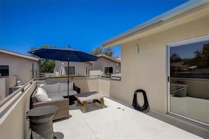 11815 Laurelwood Drive 5, Studio City, California 91604