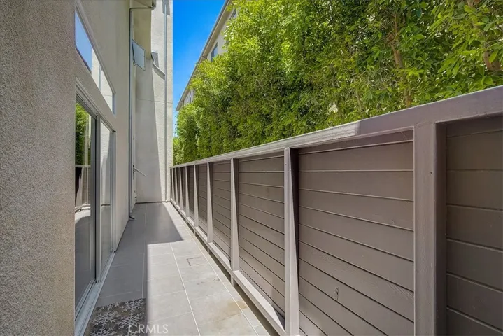 11815 Laurelwood Drive 5, Studio City, California 91604