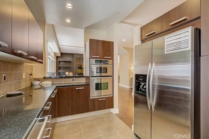 11815 Laurelwood Drive 5, Studio City, California 91604