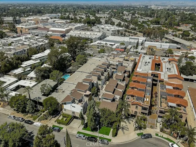 11815 Laurelwood Drive 5, Studio City, California 91604