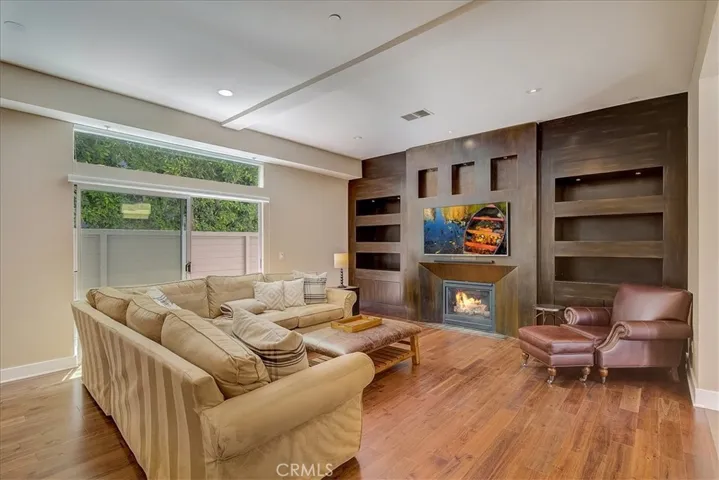 11815 Laurelwood Drive 5, Studio City, California 91604