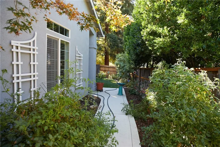 26 Lower Lake Court, Chico, California 95928