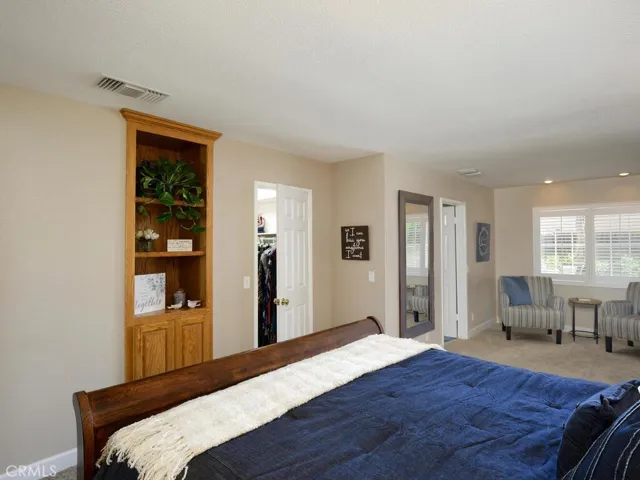 Master with walk in closet