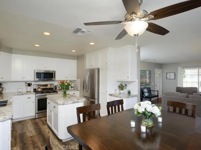 Open dining/kitchen and living room layout