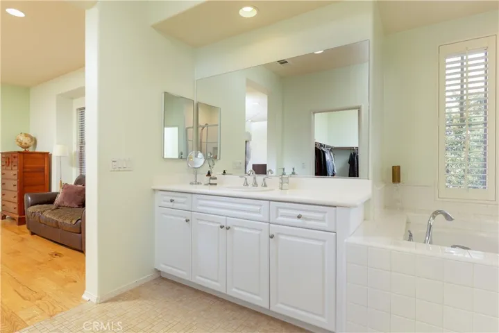 3330 Ridge Park Court, Long Beach, California 90804