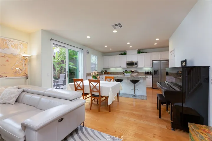 3330 Ridge Park Court, Long Beach, California 90804