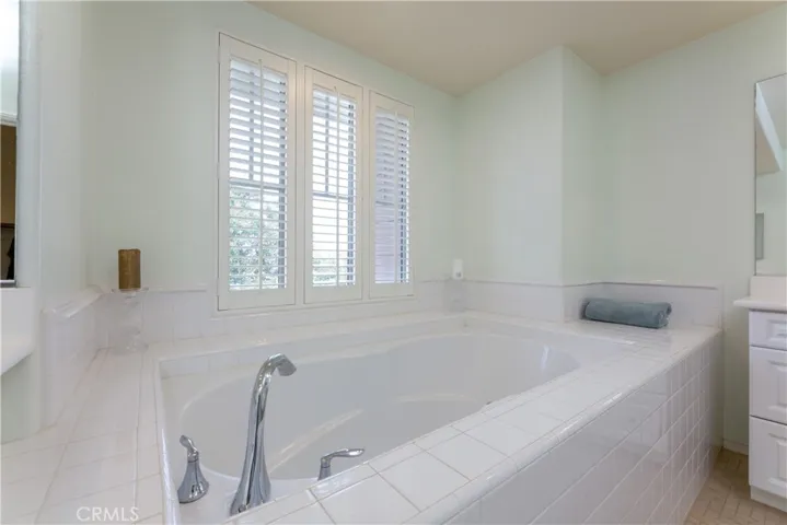 3330 Ridge Park Court, Long Beach, California 90804