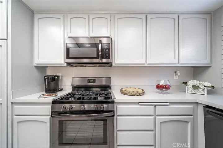 21921 Vintage Street, Chatsworth, California 91311
