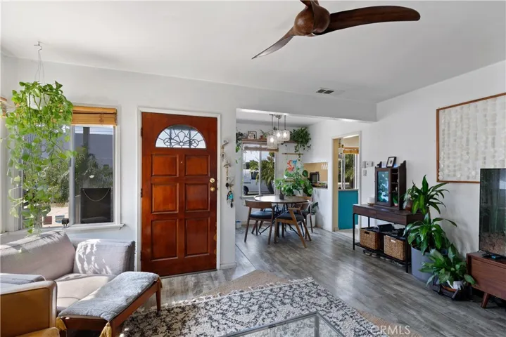 15424 S Budlong Avenue, Gardena, California 90247