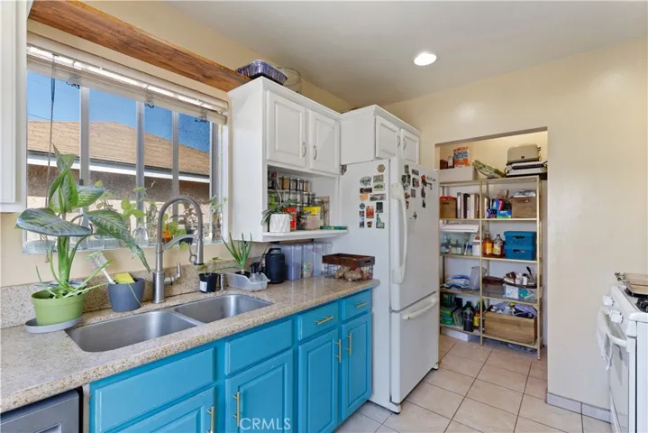 15424 S Budlong Avenue, Gardena, California 90247