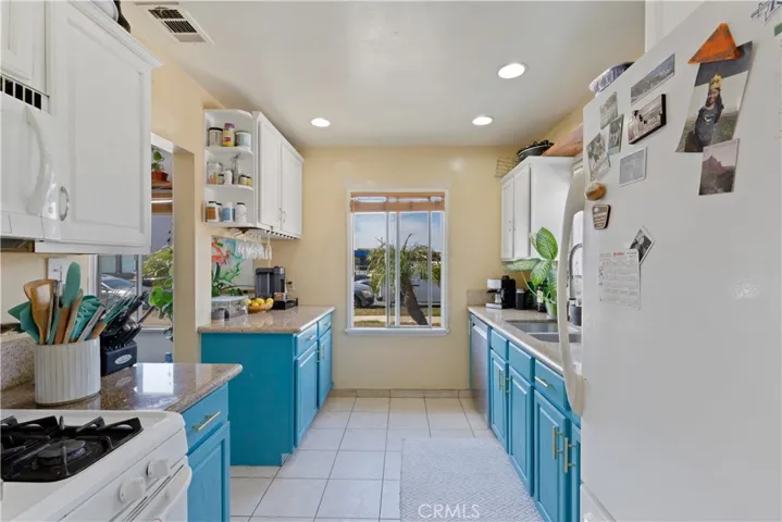 15424 S Budlong Avenue, Gardena, California 90247