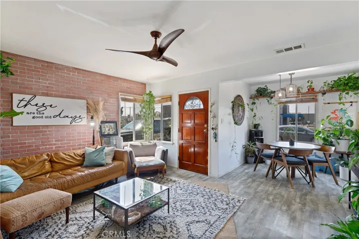 15424 S Budlong Avenue, Gardena, California 90247