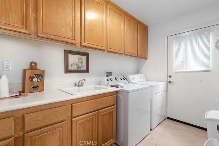 1999 Pecan Tree Street, Hemet, California 92545