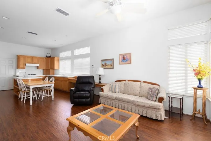 1999 Pecan Tree Street, Hemet, California 92545