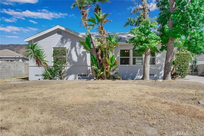 286 Larkspur Drive, San Bernardino, California 92404
