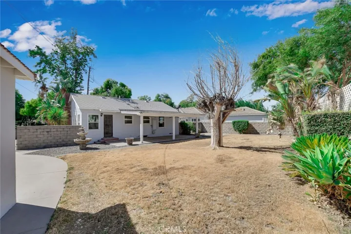 286 Larkspur Drive, San Bernardino, California 92404