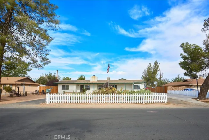13060 Algonquin Road, Apple Valley, California 92308