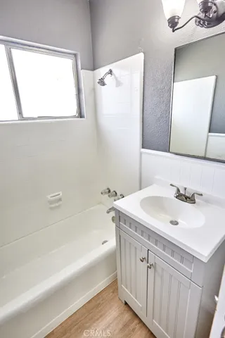 13060 Algonquin Road, Apple Valley, California 92308