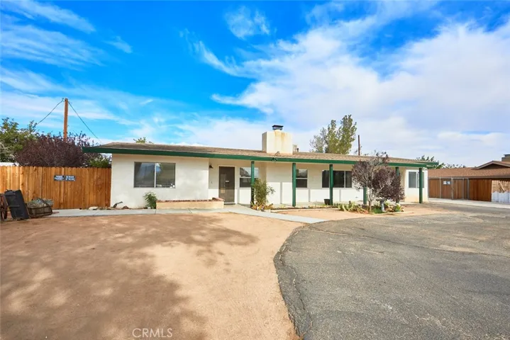13060 Algonquin Road, Apple Valley, California 92308