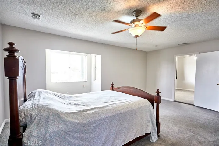 13060 Algonquin Road, Apple Valley, California 92308