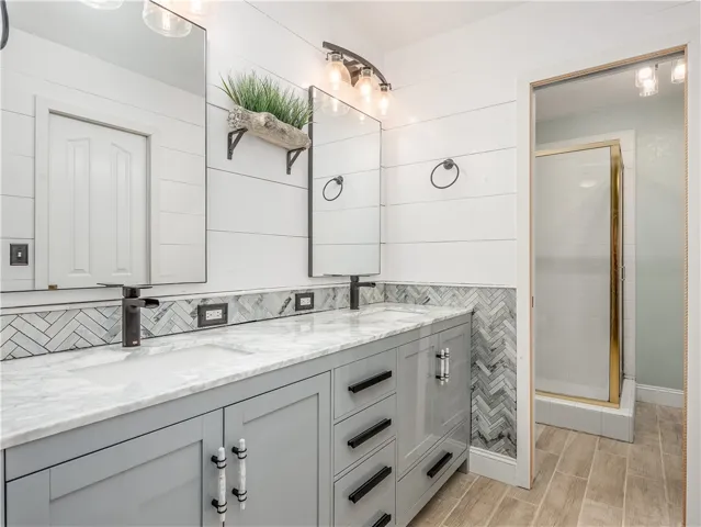 7365 N Recreation Avenue, Fresno, California 93720