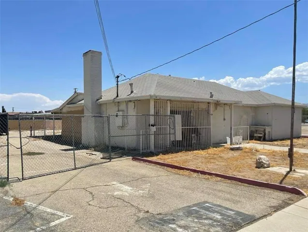 38580 9th Street E, Palmdale, California 93550