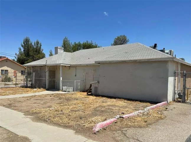 38580 9th Street E, Palmdale, California 93550
