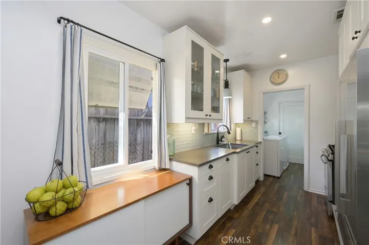 Pocket door from laundry room to bonus room