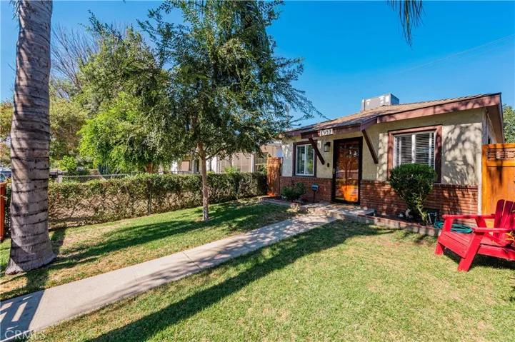 1307 W Chandler Boulevard, Burbank, California 91506