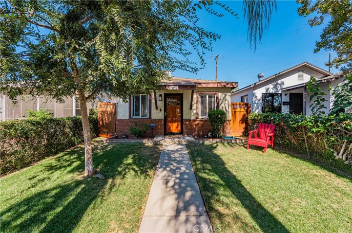 1307 W Chandler Boulevard, Burbank, California 91506