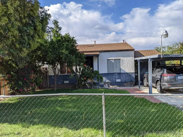 542 W 8th Ave, Escondido, California 92025