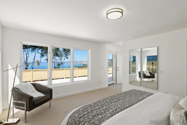 7784 Lookout Drive, La Jolla, California 92037
