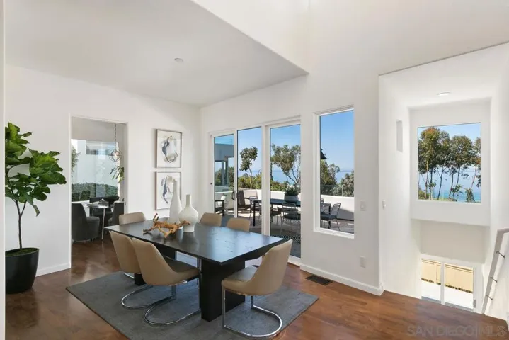 7784 Lookout Drive, La Jolla, California 92037