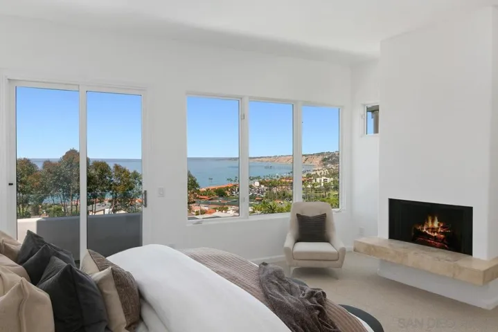 7784 Lookout Drive, La Jolla, California 92037