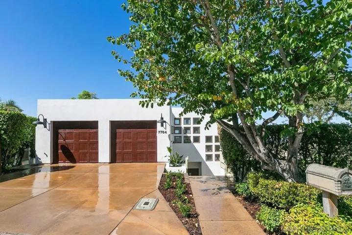 7784 Lookout Drive, La Jolla, California 92037