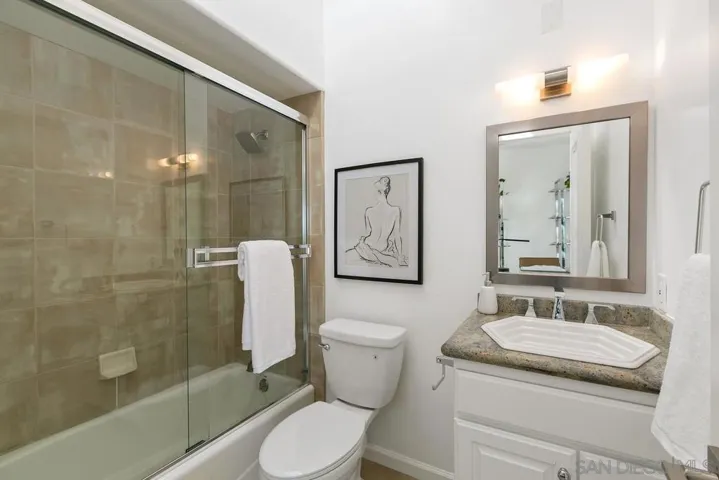 7784 Lookout Drive, La Jolla, California 92037