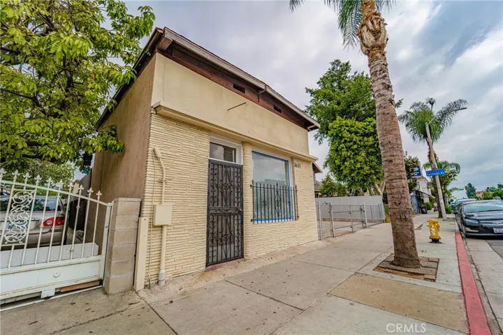 Commercial/office Unit # 3635.   Unit is vacant.