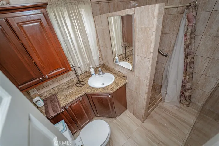Unit # 3637 bathroom