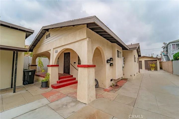 2 bedroom 1 bath home